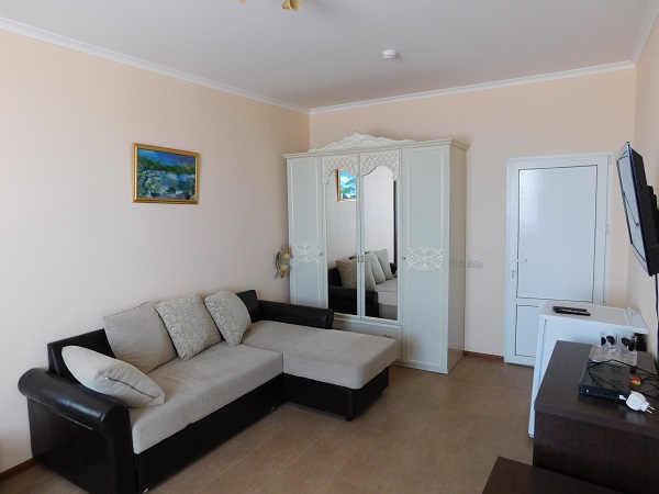 ДВУХКОМНАТНЫЙ 