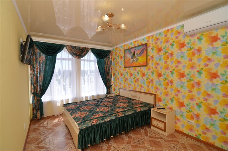 Люкс. Гостевой дом "Роман". Чайка