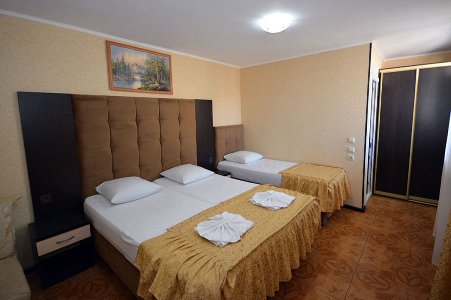 Стандарт четырёхместный. Гостевой дом «Уют» - Адлер. Адлер