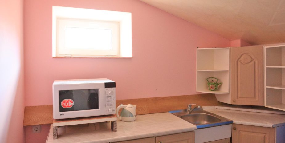 Номер 5 (3 эт., окно). Эллинг «Весла». Феодосия