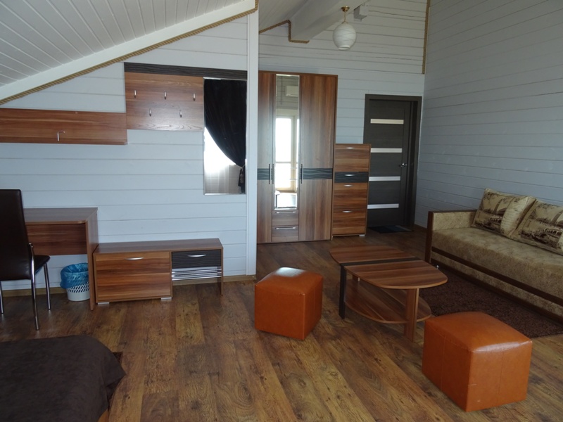 Полулюкс с балконом ( с видом на море). Гостевой дом "Золотые пески". Гудаута