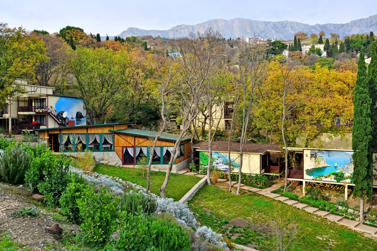 . Гостиничный комплекс Зеленый мыс. Алупка