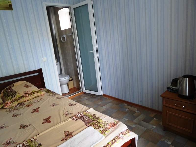 «Полулюкс». Гостевой дом Парус. Коктебель