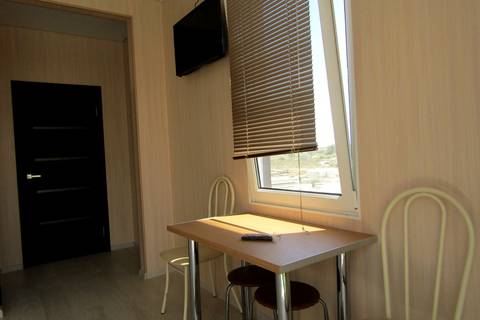 Двухкомнатный 4-х местный «Стандарт». Гостевой дом «Афина-Вояж». Заозерное Двухкомнатный 4-х местный «Стандарт». Гостевой дом «Афина-Вояж». Заозерное