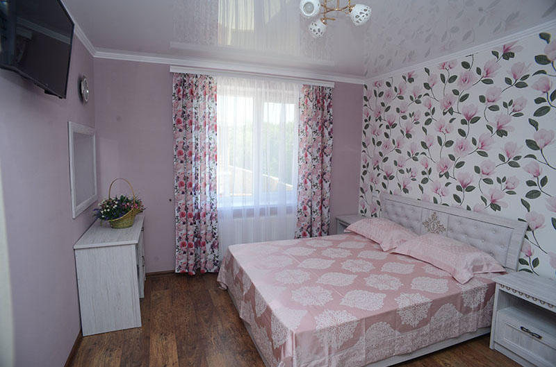 Люкс. Гостевой дом "Роман". Чайка