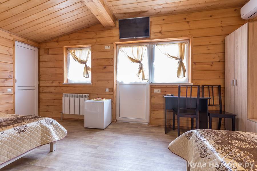 Четырехместный номер. Гостевой дом "Алфавит". Адлер