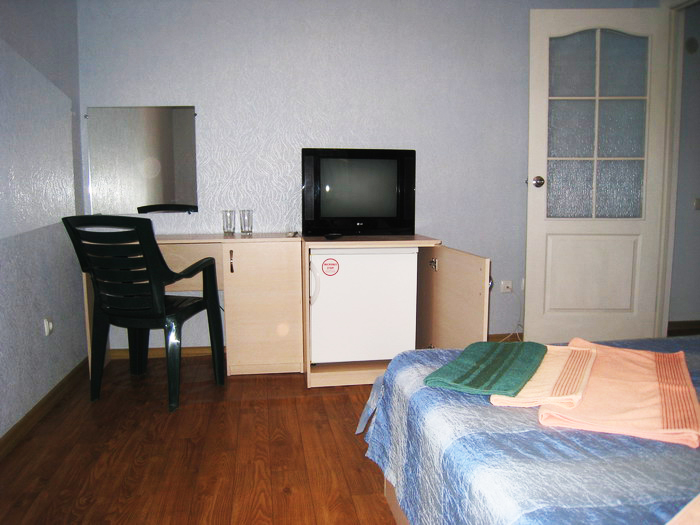 Однокомнатный номер «Комфорт». Отель «Ра-Дуга». Партенит