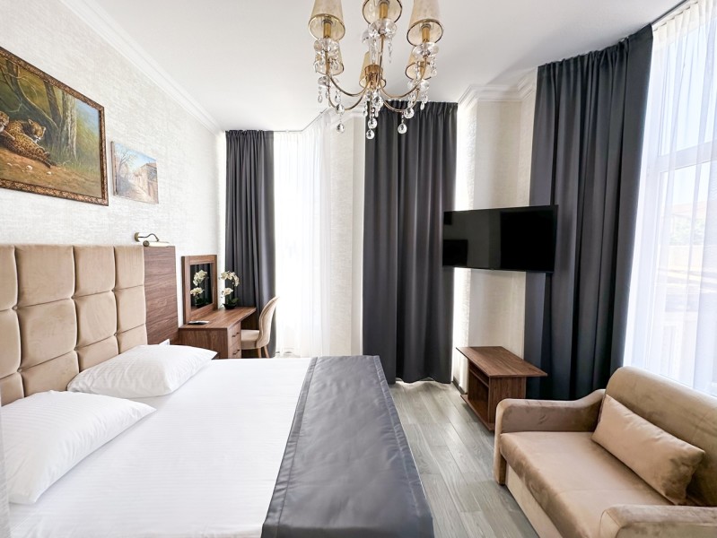 Трехместный номер. Отель Офелия. Адлер