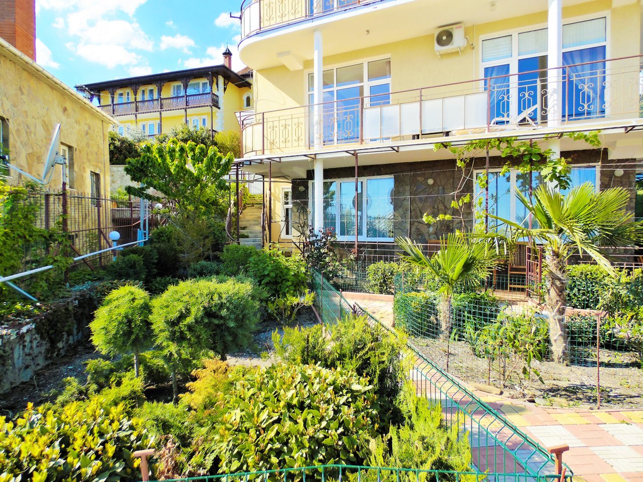 . Гостевой дом У камина. Ялта