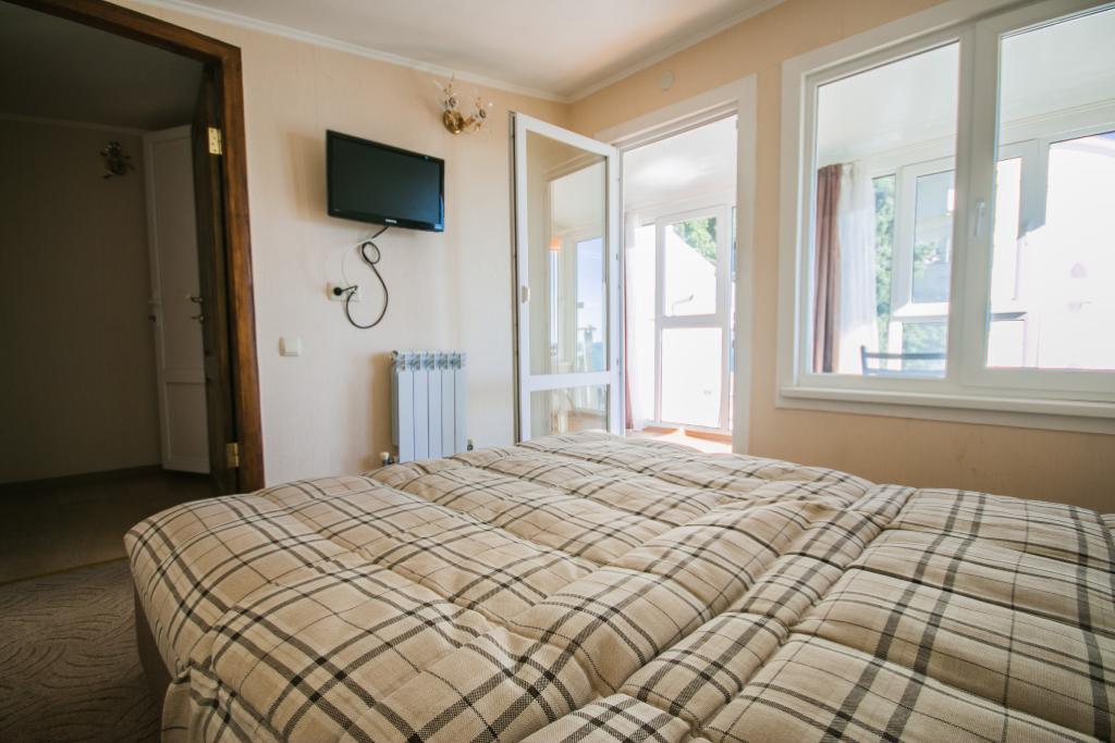 . Дом под ключ на пляже с великолепными видом на море. Ялта