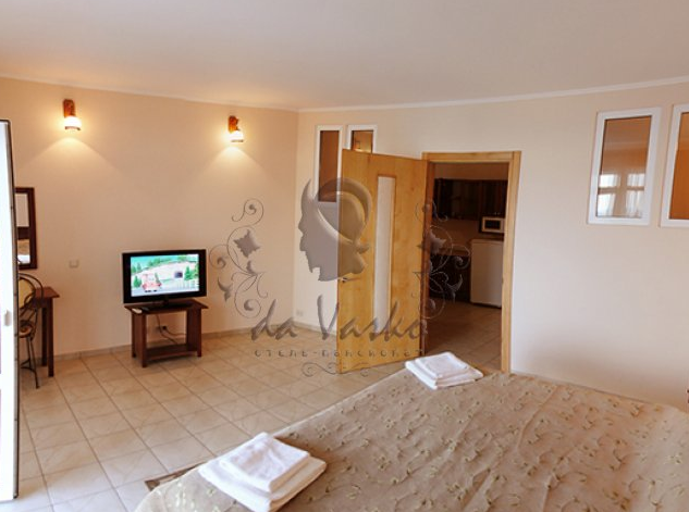 Апартаменты с мини-кухней, двухкомнатные. Отель "Da Vasko". Семидворье