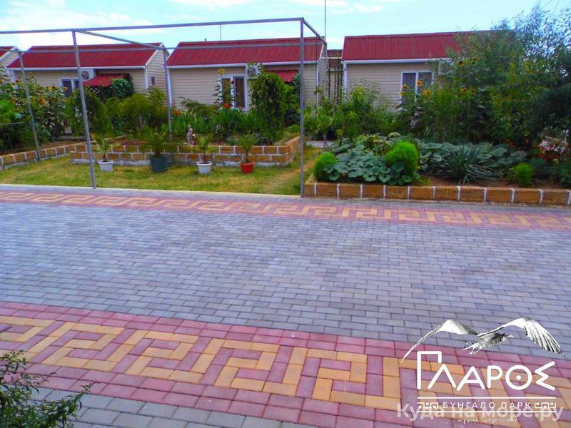 . Бунгало парк «ΓΛΑΡΟΣ». Береговое