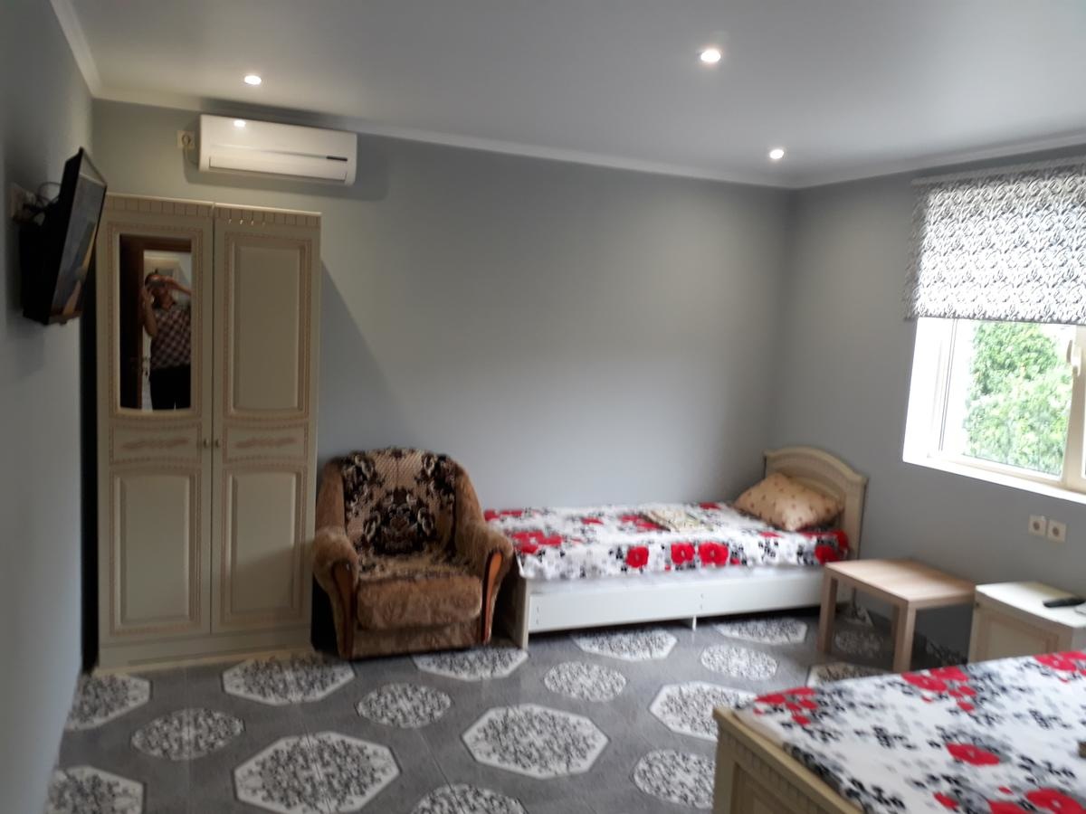 . Отель "Берег"       . Джубга