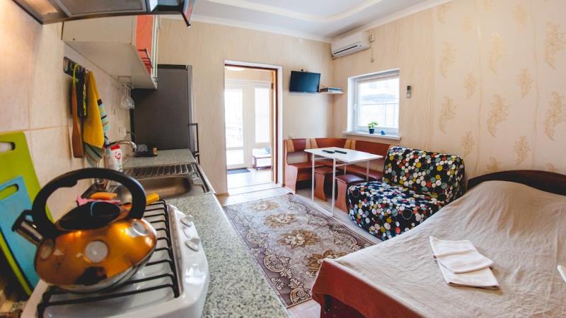 . Гостевой дом "Гостевые домики" . Горячий ключ