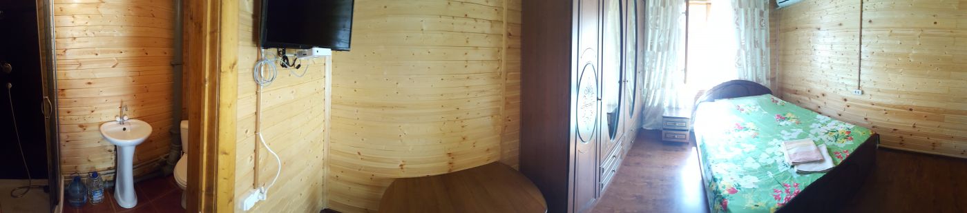 . Гостевой дом У Ирины. Пицунда