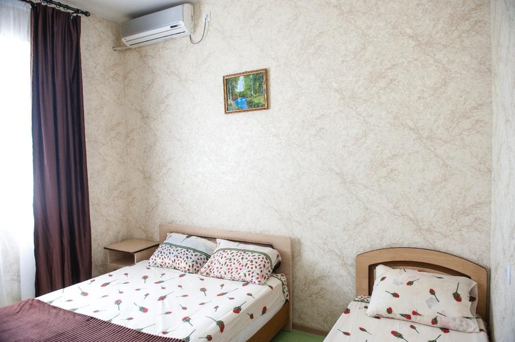 Стандарт трехместный. Гостевой дом «Каравелла». Лермонтово