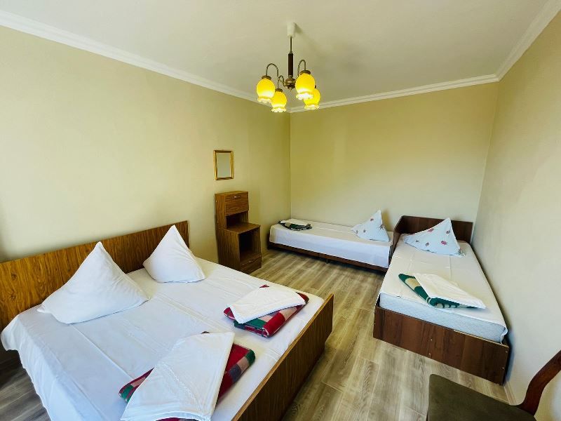 . Гостевой дом "У подножья пещеры". Новый Афон