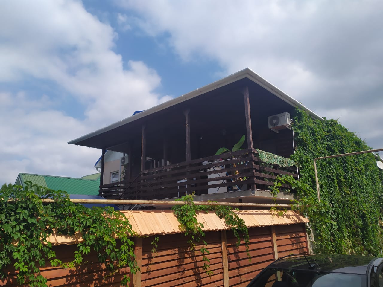 . Гостевой дом на Комарова 17. Витязево