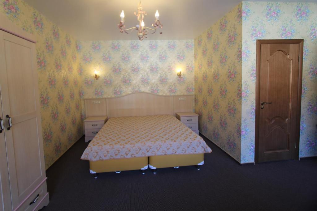 Двухместный номер с 1 кроватью или 2 отдельными кроватями, вид на горы. гостиница "Альпийская Сказка". Красная Поляна