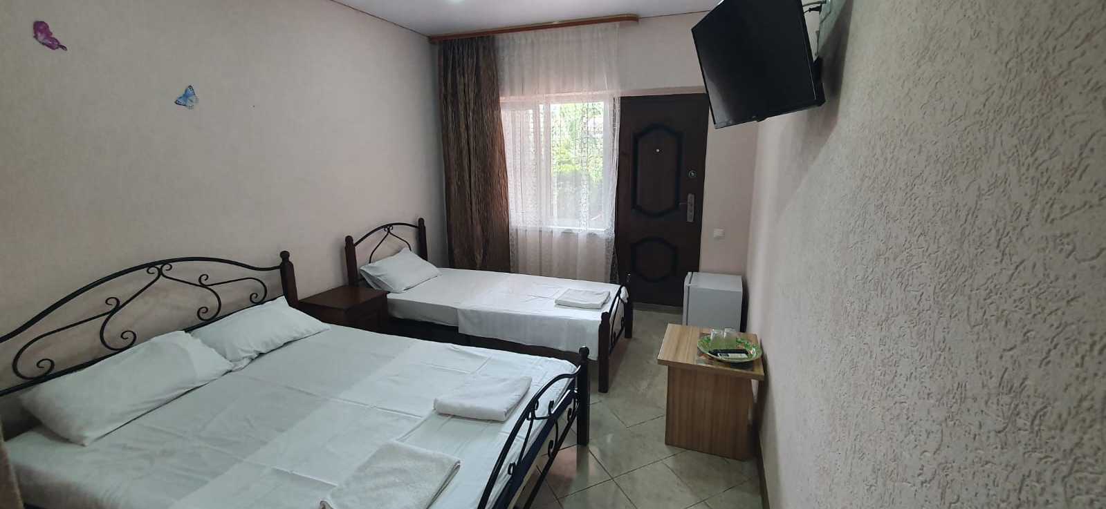 . Гостевой дом "Розовая пантера". Гагра