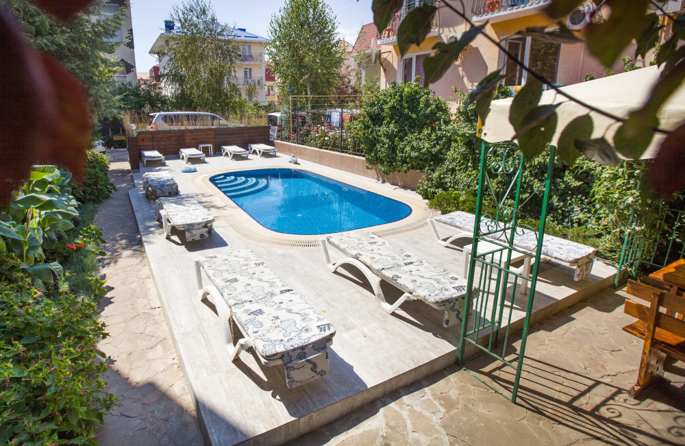 . Гостиница  № 56 Семейный **. Симферополь