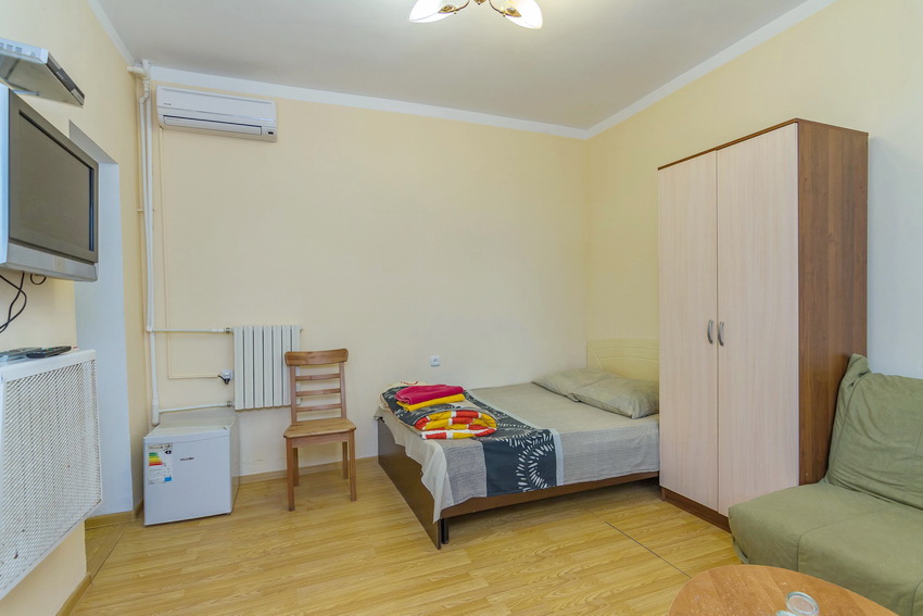 Трехместная комната с удобствами. Частный сектор Жилье у моря. Анапа