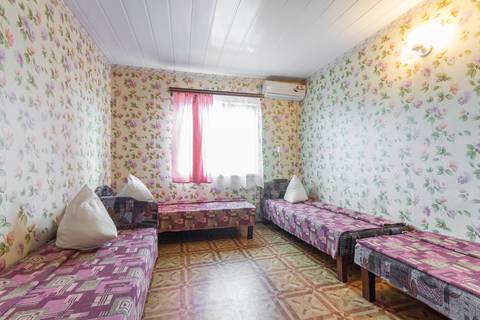 Номер «Эконом» 4-х местный. Частный сектор "У Капитана". Вардане