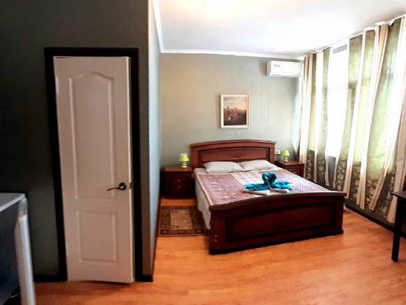 . Отель Дача художников. Гагра