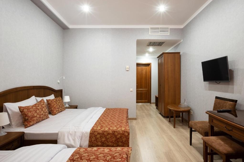 . Отель Тройка. Красная Поляна