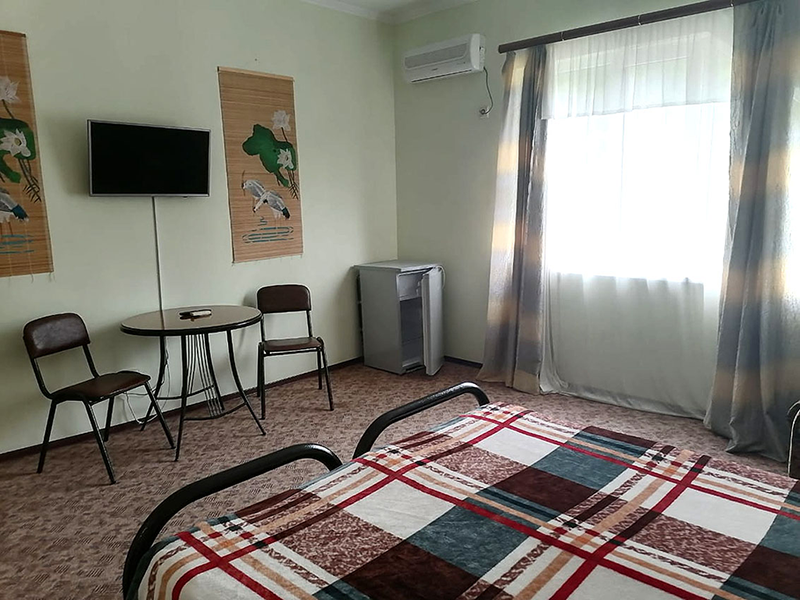 Стандарт Трехместный. Гостевой дом "Нэста". Небуг