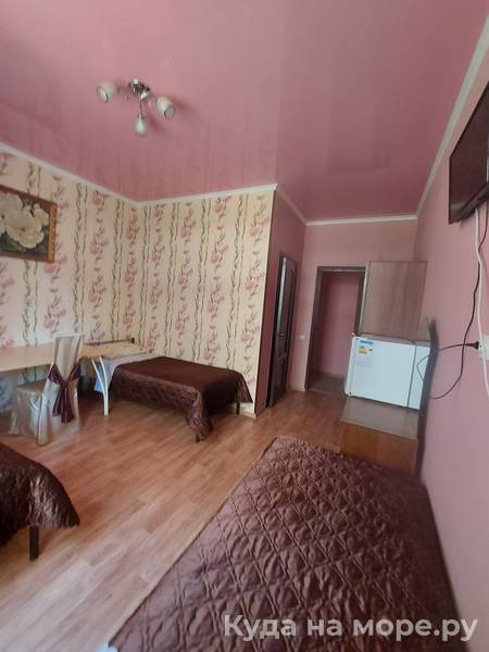 Стандартный трёхместный номер с 3-мя кроватями. Гостевой дом "Нур". Ольгинка Стандартный трёхместный номер с 3-мя кроватями. Гостевой дом "Нур". Ольгинка