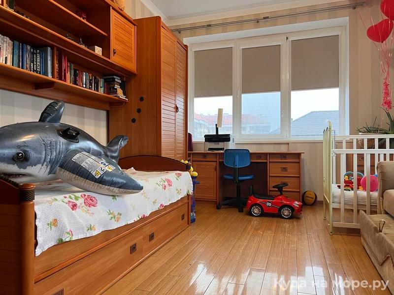  4х комнатная квартира. Квартира в многоквартирном доме Четырехкомнатная квартира в центре Геленджика. Геленджик