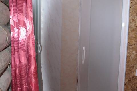 Номер 5-ти местный 3-х комнатный «Деревянный». Гостевой дом «Виктория» - Заозерное. Заозерное