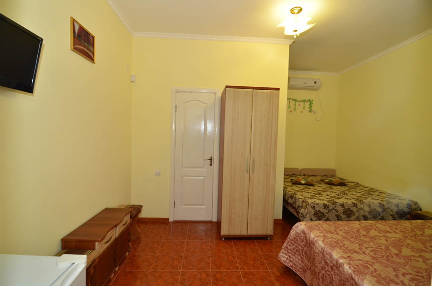 4-местный номер «Мятный». Гостевой дом Гостевой дом «Радуга». Саки