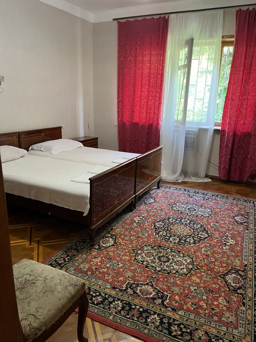 . Гостевой дом "Сосновый рай" . Гагра