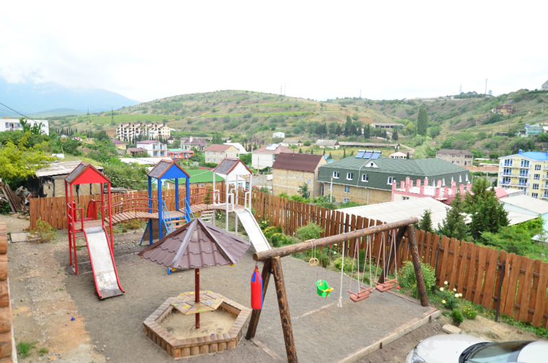 . Гостевой дом Гостевой дом "Три богатыря". Солнечногорское