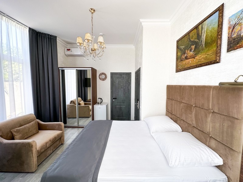 Трехместный номер. Отель Офелия. Адлер