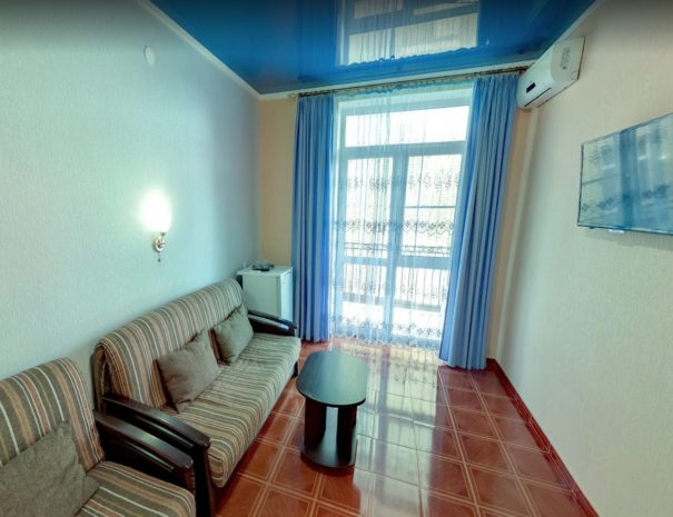 Люкс двухкомнатный 5-местный. Отель "Родос" . Витязево