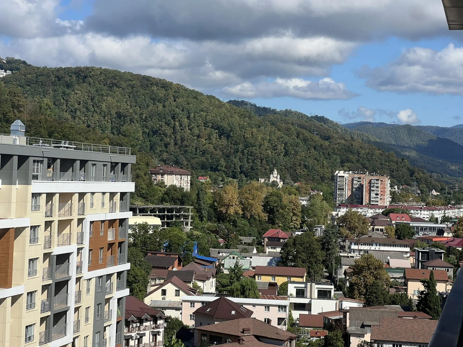 . Квартира в многоквартирном доме Апартамент с видом на море на первой линии. Дагомыс