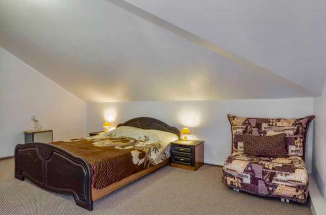 Мансарда 3 этаж. Гостиница "Алекс". Витязево