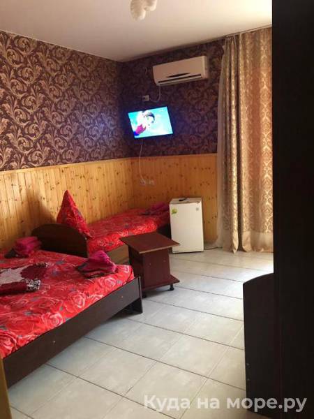 4-х местный номер. Гостевой дом "Золотая корона". Цандрипш