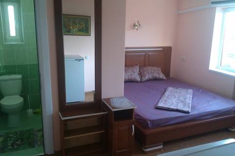 Двухкомнатный с кухней. Отель «Надежда». Должанская