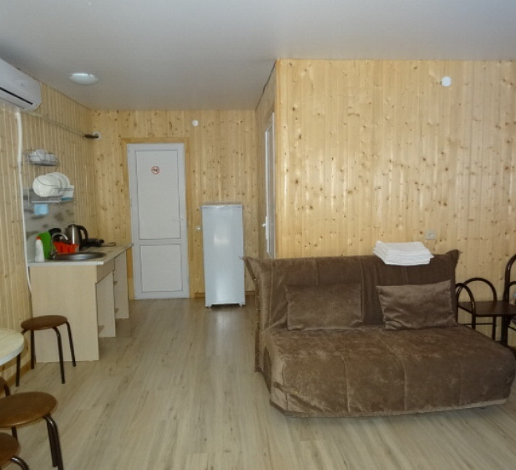 Комфорт 2-комнатный. Частный гостевой дом VIZAVI. Голубицкая