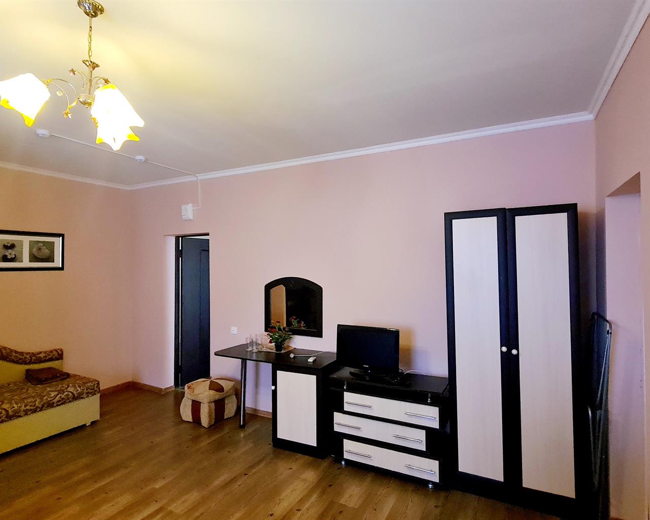 . Гостевой дом "Русская сказка". Лоо