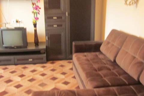 . Квартира в многоквартирном доме Сдаю двухкомнатную квартиру на берегу моря. Гагра