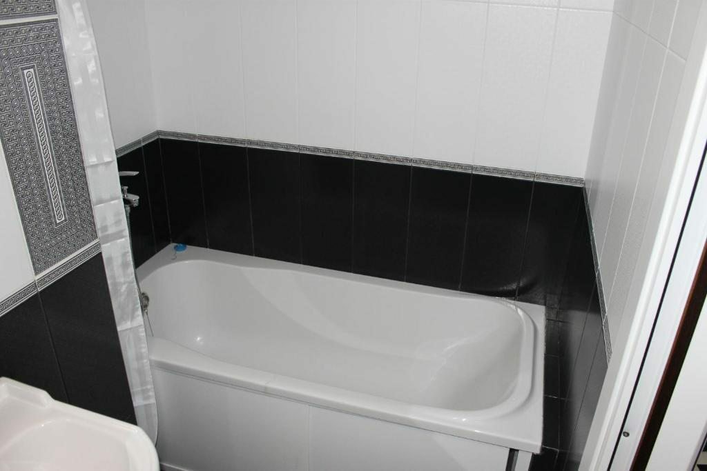 ДВУХМЕСТНЫЙ НОМЕР С ДИВАНОМ НА МАНСАРДЕ. Отель "Мечта". Геленджик