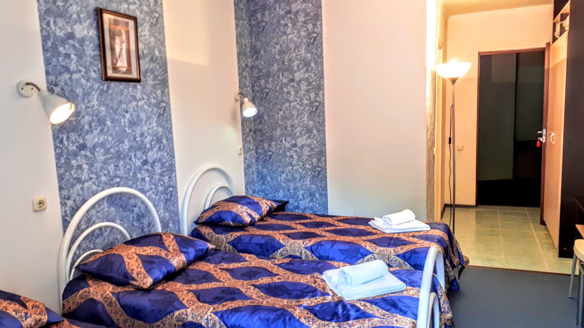 Стандартный 2-х местный . Гостиница "Парадиз". Ольгинка