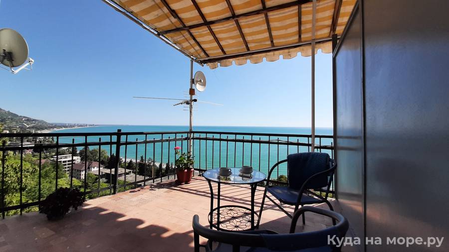 Номер «Бельэтаж». Отель Дача художников. Гагра