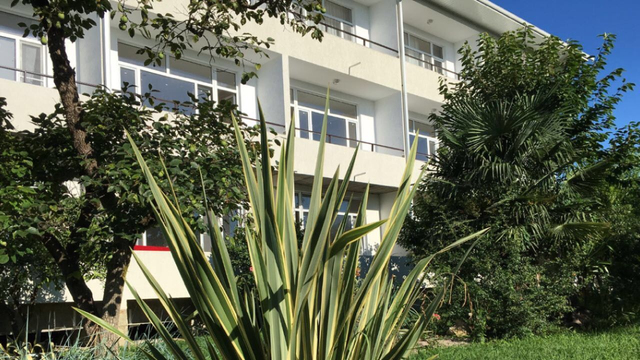 . Гостиница «Святая Абхазия». Пицунда