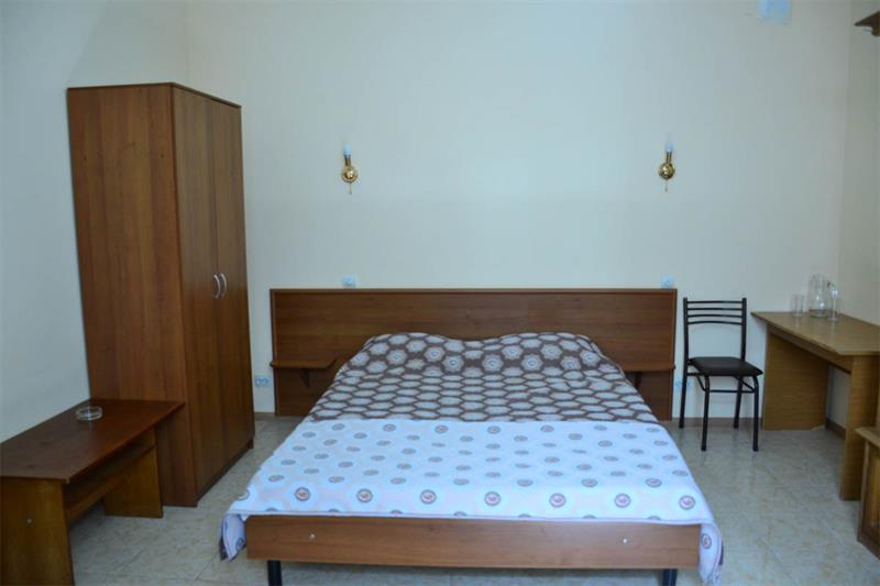 2-х местный номер. Пансионат «Черноморский». Витязево 2-х местный номер. Пансионат «Черноморский». Витязево